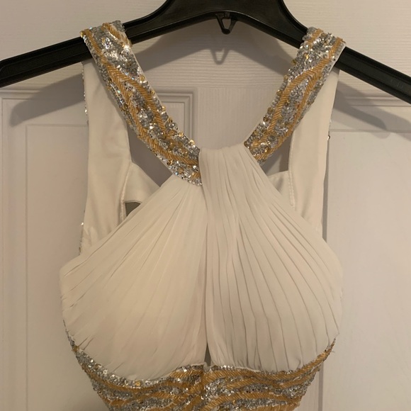 Cleopatras formal dress - Picture 5 of 9